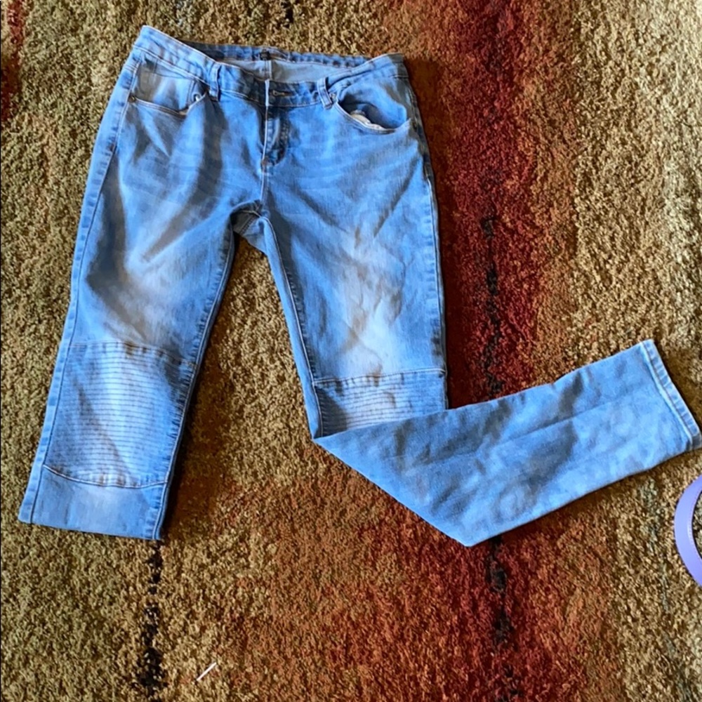 Everyday Ankle Jeans